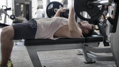 برنامه بدنسازی 5 روز در هفته: اسپلیت کلاسیک یا علمی؟
